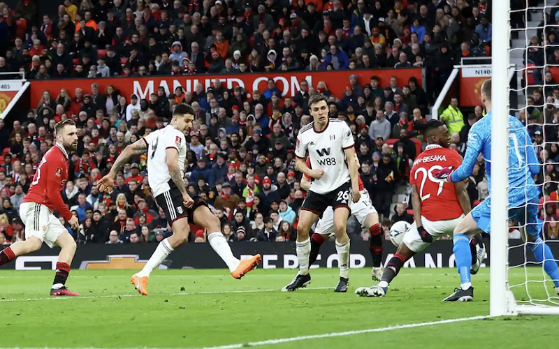 Man Utd thắng ngược khó tin trước Fulham ở tứ kết FA Cup