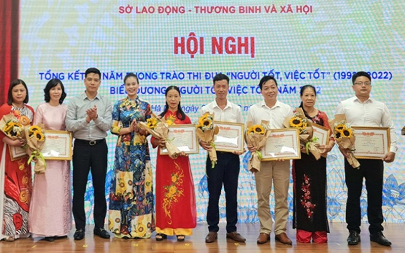 Hà Nội tặng danh hiệu “Người tốt, việc tốt” năm 2023 cho 27 cá nhân