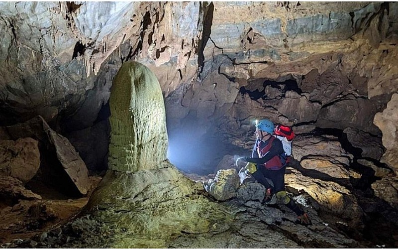 Phát hiện hơn 3km hang động tuyệt đẹp, còn nguyên sơ ở Quảng Bình