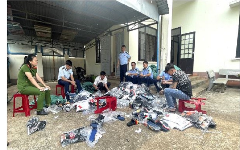 Đắk Lắk: Xử phạt gần 130 triệu đồng và buộc tiêu hủy gần 2.000 sản phẩm hàng hóa vi phạm