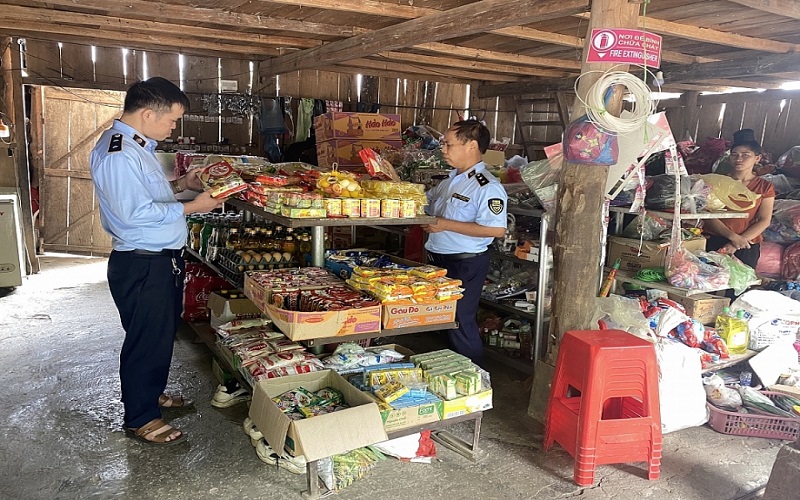 Siết chặt quản lý hàng hóa tại các chợ, trung tâm thương mại khu vực miền núi, biên giới, hải đảo