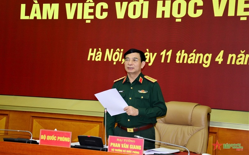 Đại tướng Phan Văn Giang và lãnh đạo Bộ Quốc phòng làm việc với Học viện Hậu cần