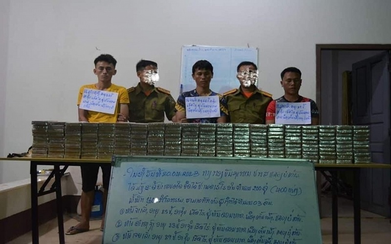 Lào triệt phá đường dây vận chuyển 400 bánh heroin