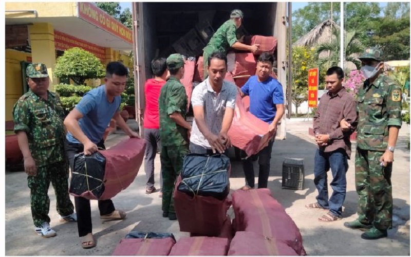 Bộ đội Biên phòng tỉnh Long An: Đấu tranh thành công chuyên án, bắt giữ đối tượng vận chuyển 57.100 bao thuốc lá điếu ngoại