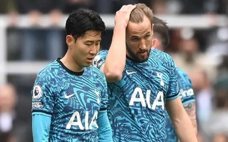 Tottenham gửi lại tiền vé cho cổ động viên sau thảm bại 1-6 trước Newcastle