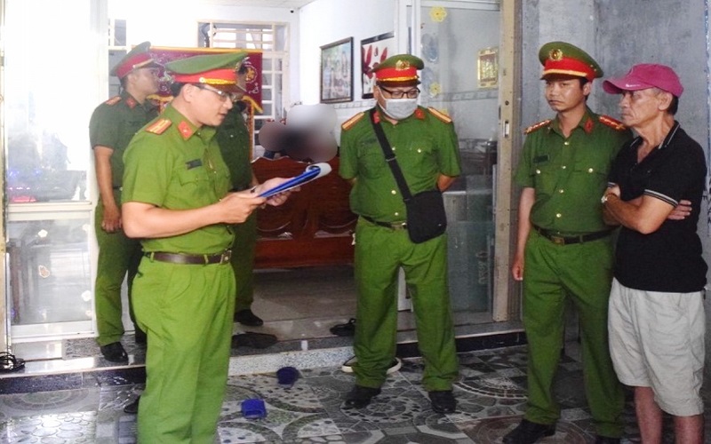 Bắt tạm giam đối tượng lợi dụng quyền tự do dân chủ xâm phạm lợi ích Nhà nước