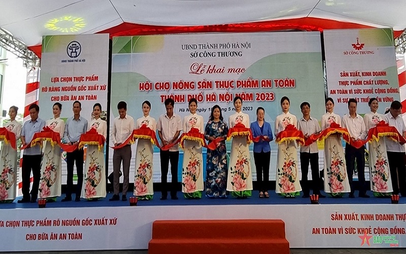 100 đơn vị tham gia Hội chợ nông sản thực phẩm an toàn Thành phố Hà Nội năm 2023