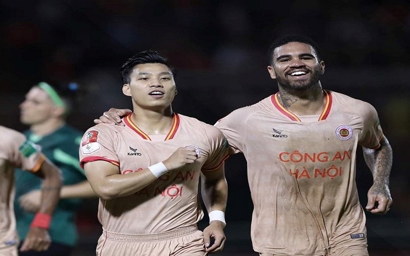 Vòng 8 V-League 2023: CLB Công an Hà Nội áp sát ngôi đầu bảng