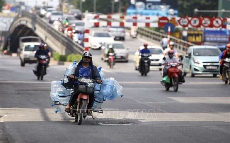 Thời tiết hôm nay (23-5): Nắng nóng vẫn tiếp diễn tại nhiều khu vực trên cả nước