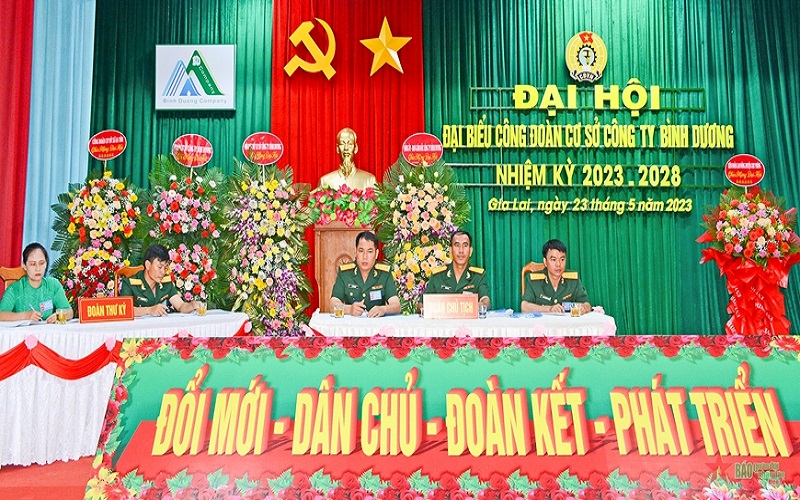 Hỗ trợ đoàn viên công đoàn, người lao động vượt khó, vươn lên