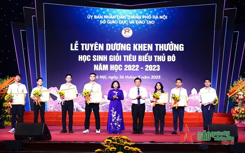 Hà Nội tuyên dương học sinh giỏi tiêu biểu năm học 2022-2023