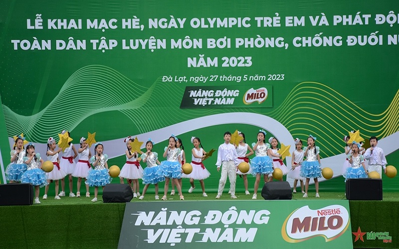 Lễ khai mạc hè, ngày Olympic trẻ em và phát động toàn dân tập luyện môn bơi phòng, chống đuối nước năm 2023