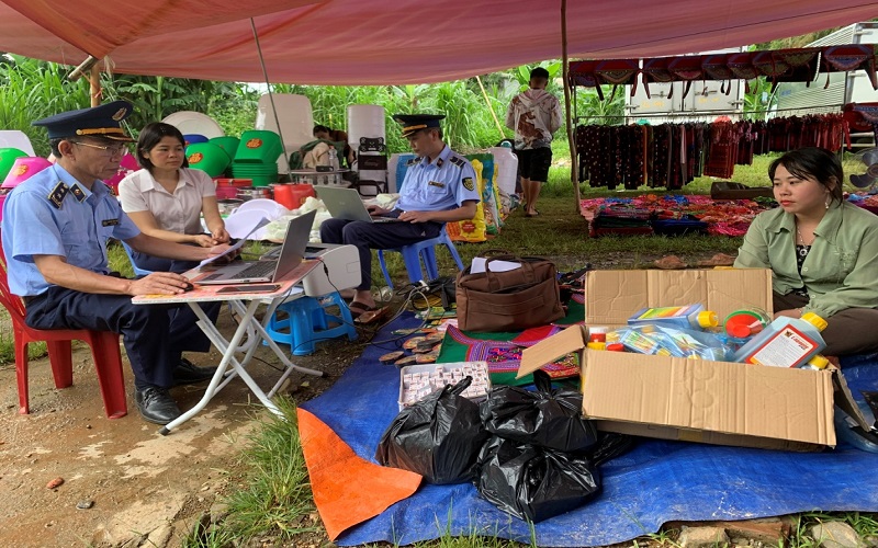 Hà Giang: Tăng cường công tác kiểm tra buôn bán gia cầm, sản phẩm gia cầm, thuốc bảo vệ thực vật trên địa bàn huyện Vị Xuyên