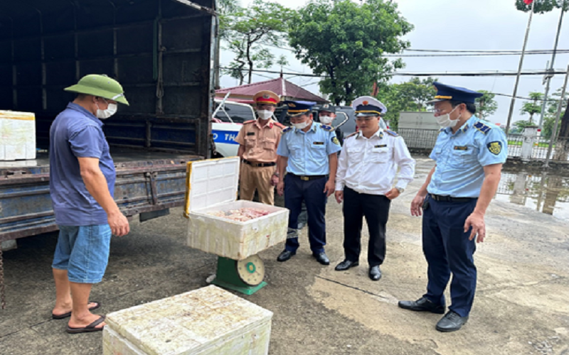 Phú Thọ: Ngăn chặn kịp thời phương tiện vận chuyển 119kg nội tạng không rõ nguồn gốc xuất xứ