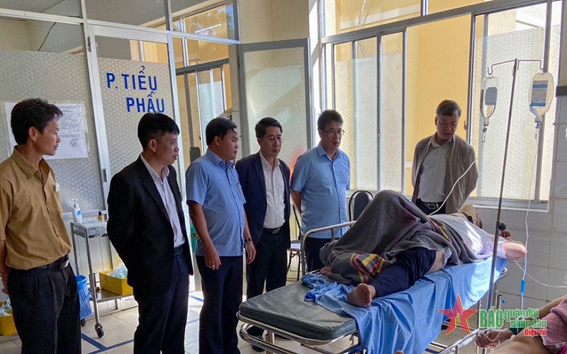 Khẩn trương khắc phục hậu quả vụ tai nạn giao thông nghiêm trọng tại Lâm Đồng