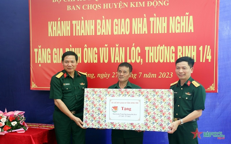 Ban CHQS huyện Kim Động khánh thành, bàn giao nhà tình nghĩa