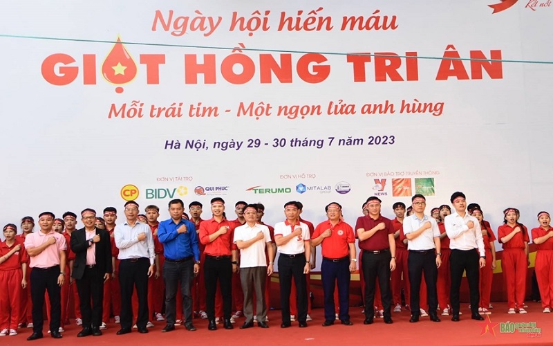 “Giọt hồng tri ân” 2023: “Mỗi trái tim - Một ngọn lửa anh hùng”