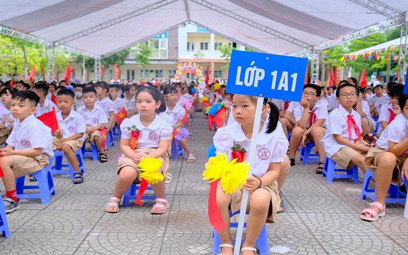 Học sinh tựu trường sớm nhất trước một tuần so với ngày khai giảng