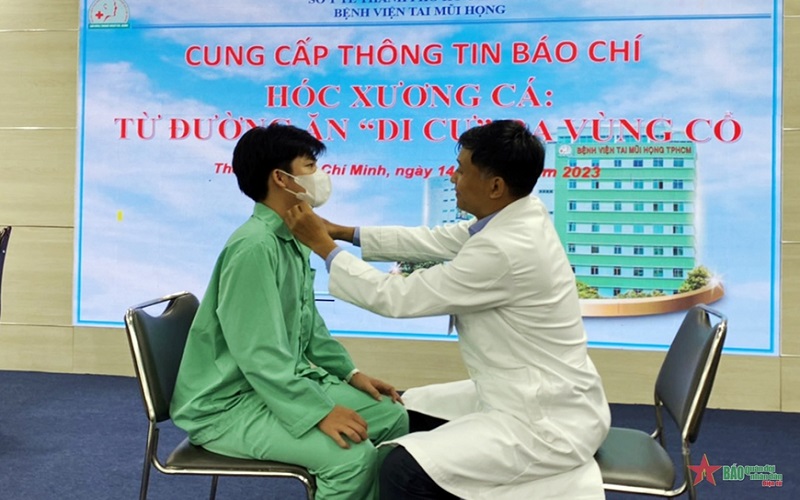 Xử lý thành công trường hợp hóc xương cá từ đường ăn “di cư” ra vùng cổ