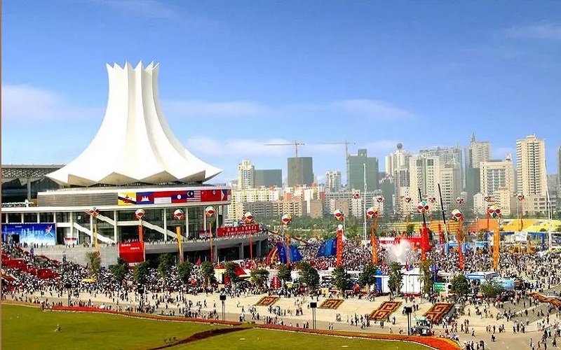 Trung Quốc thúc đẩy thương mại điện tử "con đường tơ lụa" với ASEAN