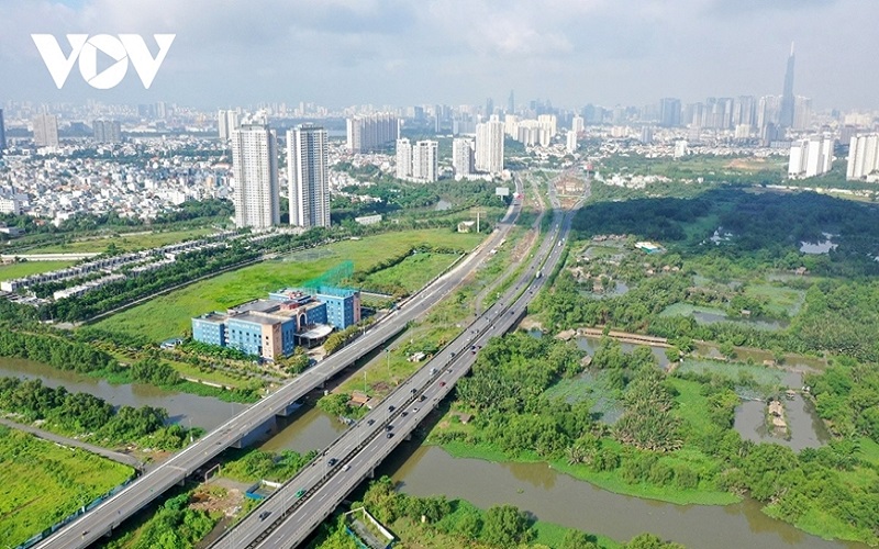 Thông xe đường song hành cao tốc TP Hồ Chí Minh - Long Thành - Dầu Giây