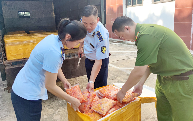 Lào Cai: Ngăn chặn trên nửa tấn Trứng non không rõ nguồn gốc xuất xứ