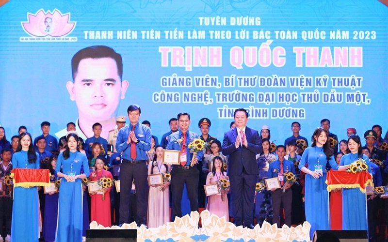 Tuyên dương 420 thanh niên tiên tiến làm theo lời Bác toàn quốc