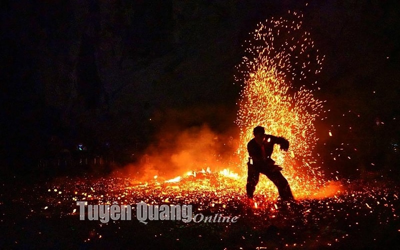 Lễ nhảy lửa của người Pà Thẻn (Tuyên Quang) là di sản văn hóa phi vật thể quốc gia