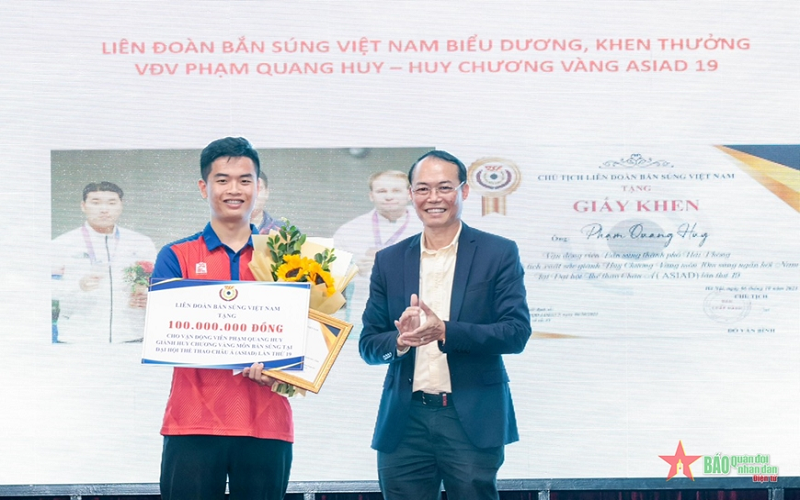 Liên đoàn Bắn súng Việt Nam khen thưởng huấn luyện viên, vận động viên xuất sắc