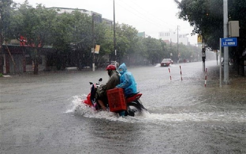 Thời tiết hôm nay (23-10): Mưa lớn từ Nghệ An đến Quảng Ngãi