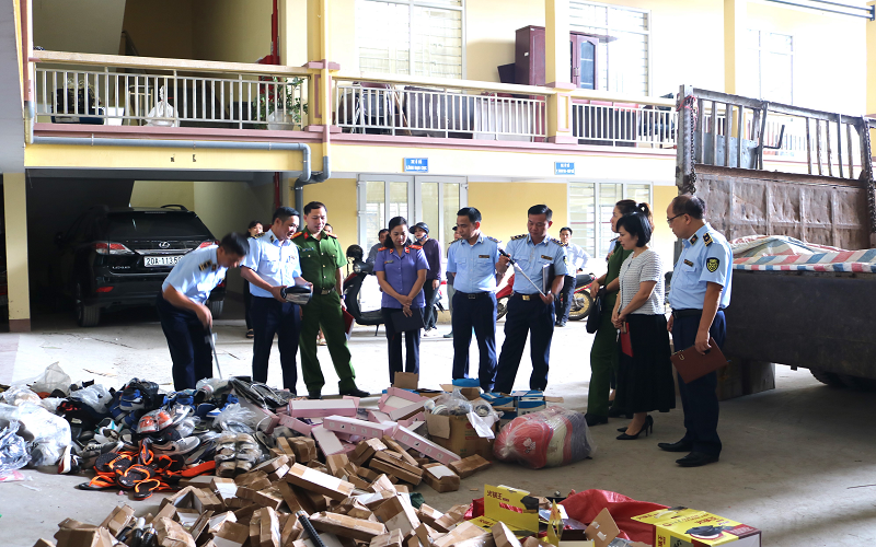 Cục QLTT tỉnh Thái Nguyên: Tổ chức tiêu hủy tài sản là tang vật tịch thu do vi phạm hành chính