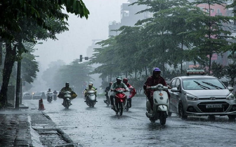 Thời tiết hôm nay (30-10): Tây và Đông Bắc Bộ có mưa rào rải rác, có nơi có dông