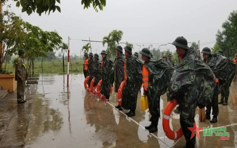 Mưa lũ diễn biến phức tạp, nguy hiểm, học sinh tỉnh Thừa Thiên Huế được nghỉ học từ ngày 15-11