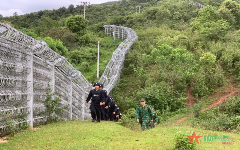 Một chặng đường hợp tác trên biên giới Việt-Trung - Bài 1: Trên nền tảng quan hệ hợp tác quốc phòng