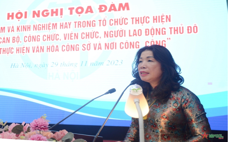 Thực hiện văn hóa công sở và nơi công cộng trên địa bàn Thủ đô