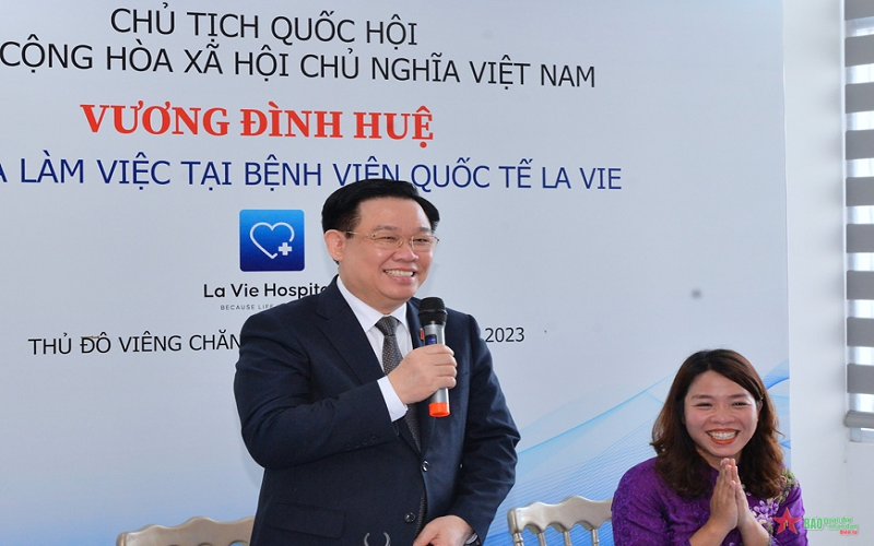 Chủ tịch Quốc hội Vương Đình Huệ thăm Bệnh viện Quốc tế La Vie