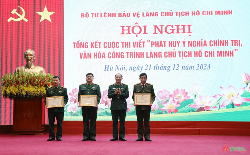 Trao giải Cuộc thi viết “Phát huy ý nghĩa chính trị, văn hóa Công trình Lăng Chủ tịch Hồ Chí Minh”​