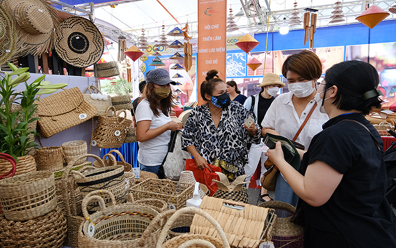 Tiếp tục huy động người Việt Nam ở nước ngoài tham gia giới thiệu, tiêu thụ sản phẩm