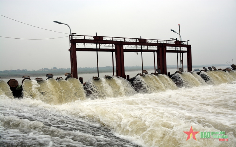 Khẩn trương làm đất, gieo cấy, hạn chế thất thoát, lãng phí nước