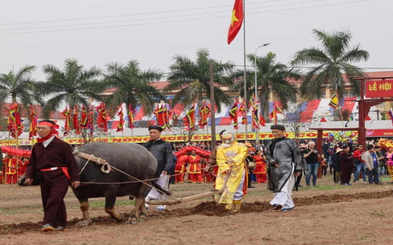 Mỹ tục khuyến nông của người Việt