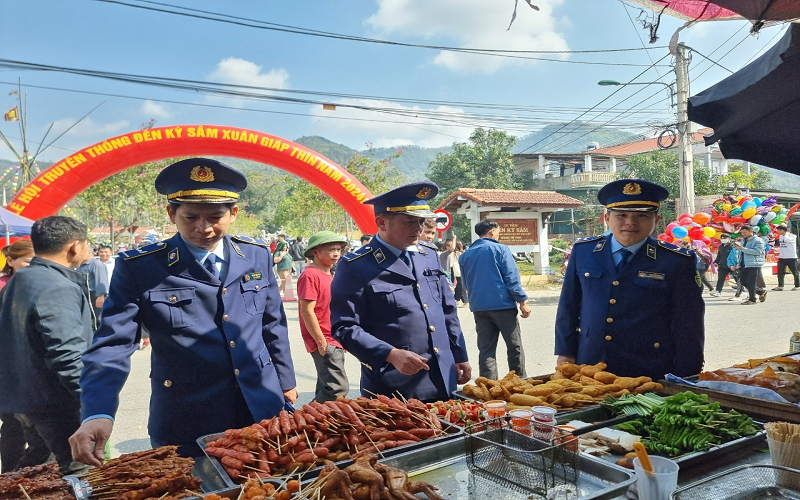 Cao Bằng: Tăng cường công tác giám sát, kiểm tra vệ sinh an toàn thực phẩm tại các lễ hội đầu năm