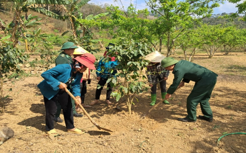 Giúp người dân vùng biên thoát nghèo