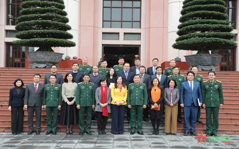Bộ Quốc phòng gặp mặt các Trưởng đại diện cơ quan ngoại giao Việt Nam ở nước ngoài