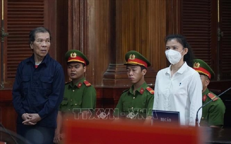 Tuyên phạt bị cáo Hàn Ni 18 tháng tù, Trần Văn Sỹ 24 tháng tù