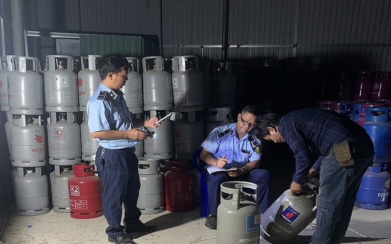 Phát hiện, tạm giữ hơn 500 chai LPG không có hóa đơn chứng từ