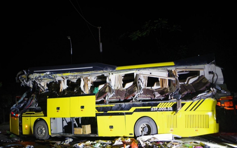 Thủ tướng chỉ đạo khẩn trương làm rõ nguyên nhân liên tiếp các vụ tai nạn xảy ra