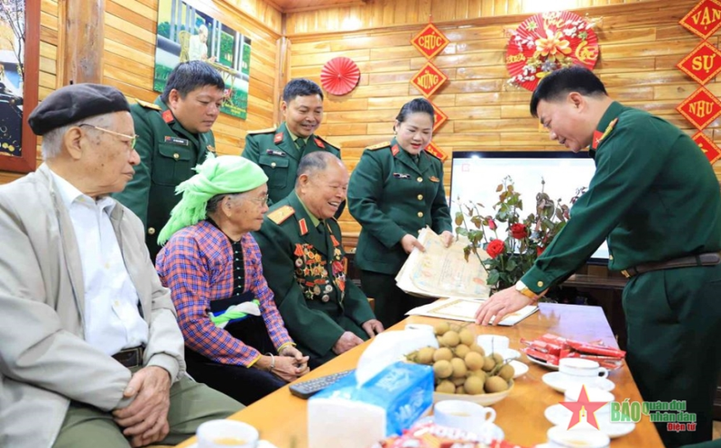 Bộ CHQS tỉnh Sơn La chăm lo các gia đình chính sách, người có công