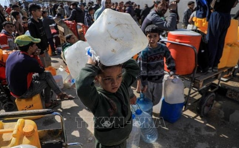 Xung đột Hamas–Israel: UNRWA hối thúc chuyển hàng viện trợ lương thực tới Gaza