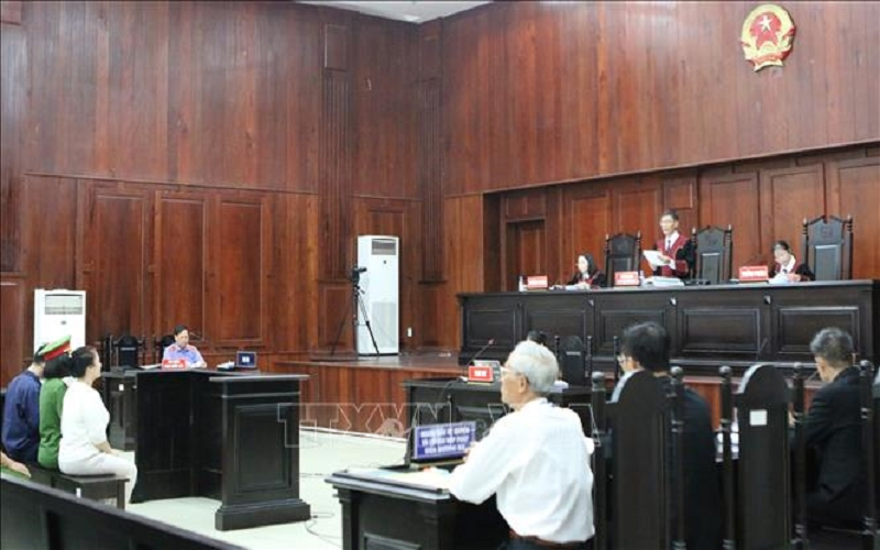 Thành phố Hồ Chí Minh: Bị cáo Nguyễn Phương Hằng được giảm mức án xuống còn 2 năm 9 tháng