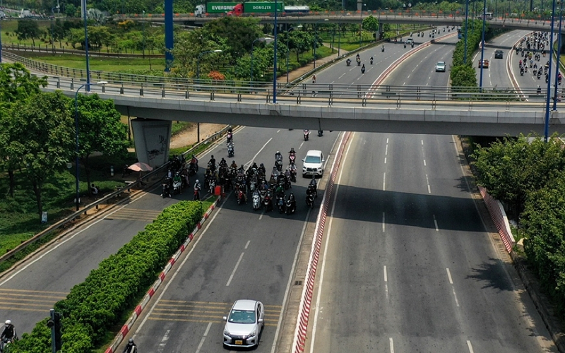 Thời tiết hôm nay (14-4): Miền Bắc tăng nhiệt, miền Nam nắng gắt 38 độ C